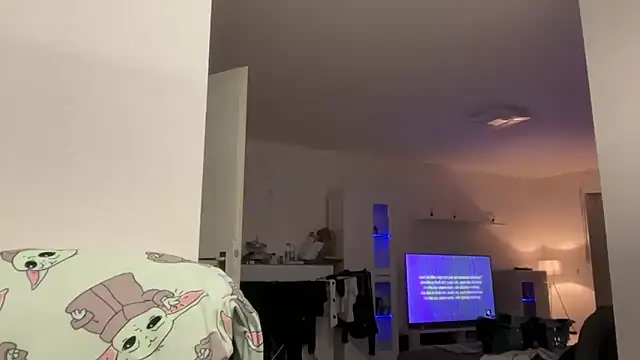 Snapshot of EmilyWi_ chatting on 01.25.25 EmilyWi online show from 01.25.25