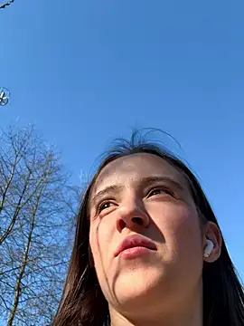 Snapshot of EmilyWi_ chatting on 03.20.25 EmilyWi online show from 03.20.25