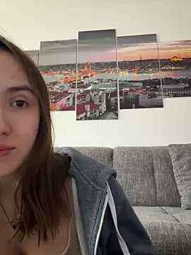 EmilyWi  online show from 11.14.25