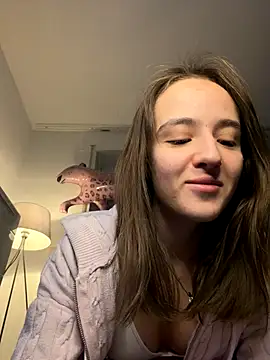 EmilyWi  online show from 12.17.25