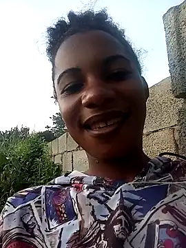 Yourlittlegirl19 online show from 12.18.24