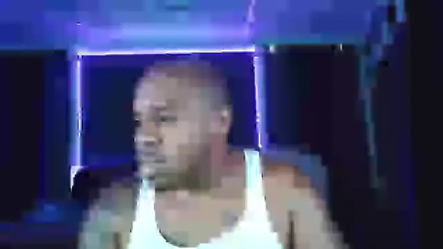 Snapshot of Dcrush17 chatting on 12.12.24 Dcrush17 online show from 12.12.24