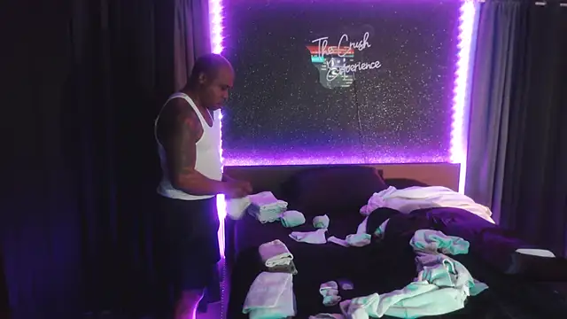 Snapshot of Dcrush17 chatting on 03.16.25 Dcrush17 online show from 03.16.25