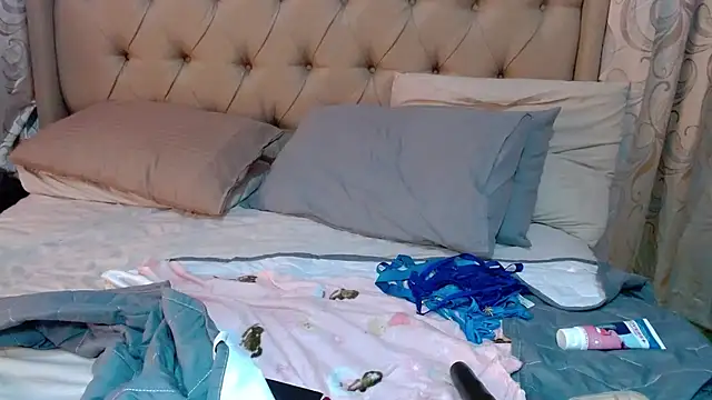 QUEENSHEBAxx01 online show from 09.09.25