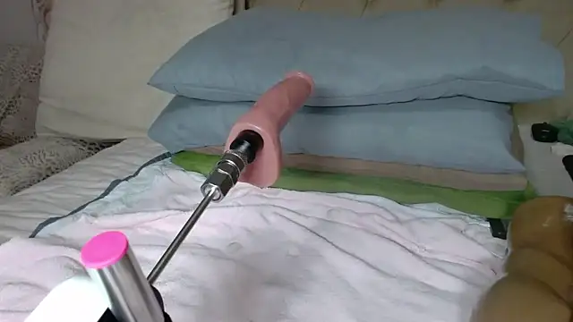 Snapshot of QUEENSHEBAxx01 chatting on 03.06.26 QUEENSHEBAxx01 online show from 03.06.26