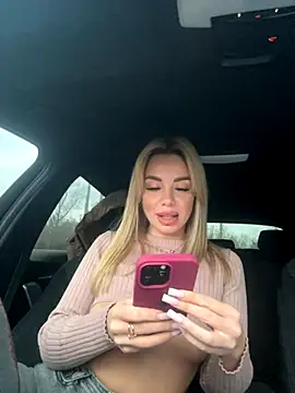 Snapshot of Gabriella_Hot_ chatting on 10.24.25 Gabriella Hot online show from 10.24.25