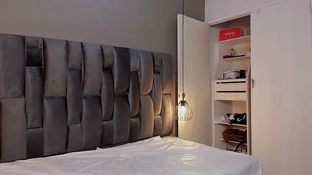 Snapshot of Lorena_Vieira_ chatting on 02.08.25 Lorena Vieira  online show from 02.08.25