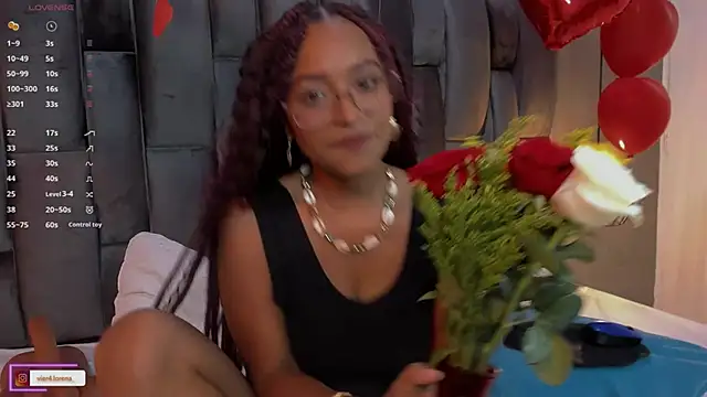 Snapshot of Lorena_Vieira_ chatting on 02.15.25 Lorena Vieira  online show from 02.15.25