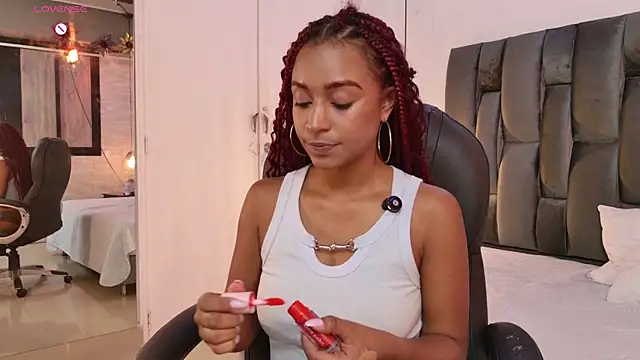 Snapshot of Lorena_Vieira_ chatting on 09.23.25 Lorena Vieira  online show from 09.23.25