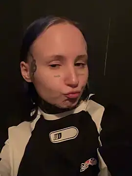 Snapshot of mei_honey_ chatting on 01.26.25 mei honey  online show from 01.26.25