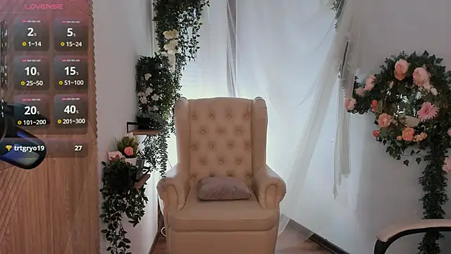 Snapshot of mei_honey_ chatting on 03.07.25 mei honey  online show from 03.07.25