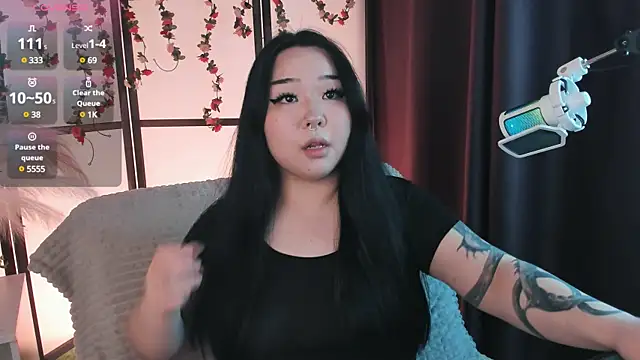 Snapshot of mei_honey_ chatting on 03.15.25 mei honey  online show from 03.15.25