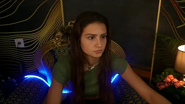 ValeryRoyale online show from 12.18.24