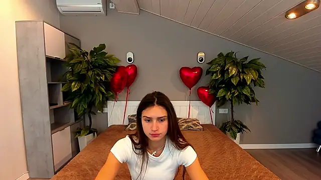 ValeryRoyale online show from 02.18.25