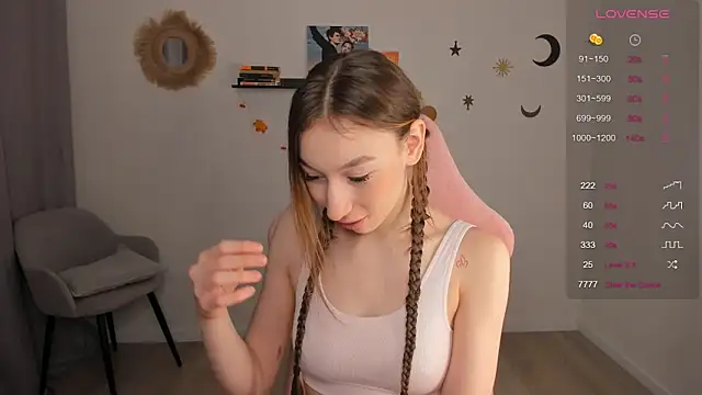 Snapshot of Cassie_Ice chatting on 11.30.25 Cassie Ice online show from 11.30.25