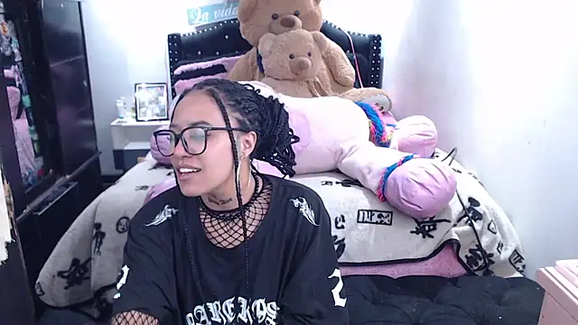 devi black13  online show from 04.05.26