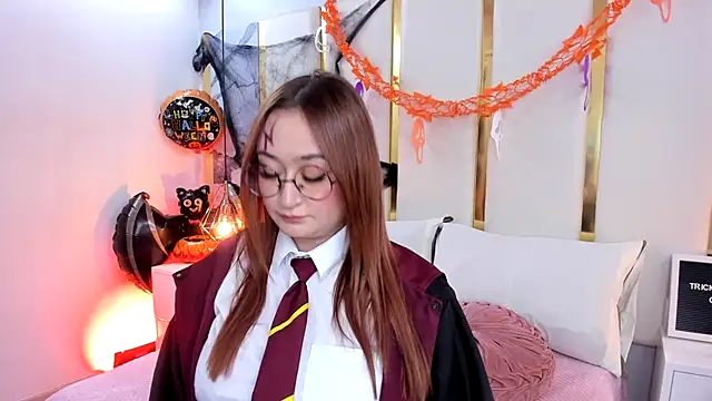 SalommeFlores online show from 10.29.25