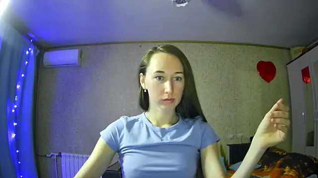 Snapshot of --Model--2 chatting on 12.05.24 --Model--2 online show from 12.05.24