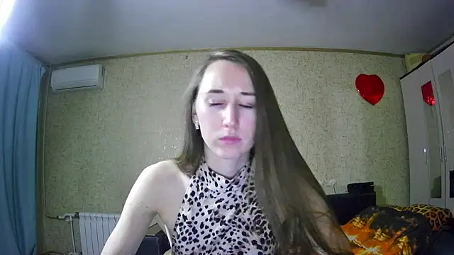 Snapshot of --Model--2 chatting on 12.08.24 --Model--2 online show from 12.08.24