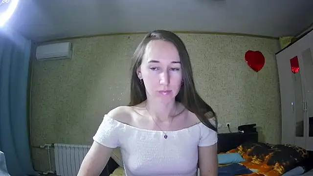 Snapshot of --Model--2 chatting on 12.09.24 --Model--2 online show from 12.09.24