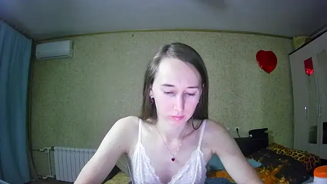 Snapshot of --Model--2 chatting on 12.11.24 --Model--2 online show from 12.11.24