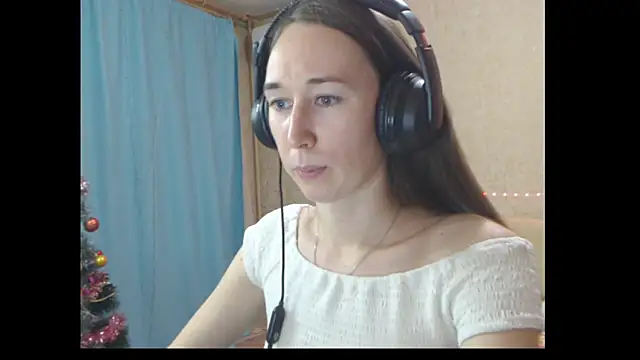 Snapshot of --Model--2 chatting on 01.04.25 --Model--2 online show from 01.04.25