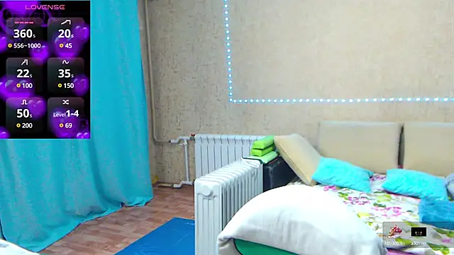 Snapshot of --Model--2 chatting on 02.13.25 --Model--2 online show from 02.13.25