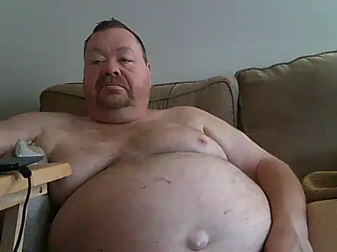 Snapshot of hitman_35 chatting on 10.25.25 hitman 35 online show from 10.25.25