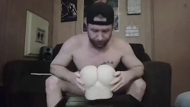 Snapshot of Edward_LongCock chatting on 04.02.26 Edward LongCock online show from 04.02.26