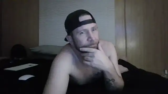 Snapshot of Edward_LongCock chatting on 05.17.26 Edward LongCock online show from 05.17.26