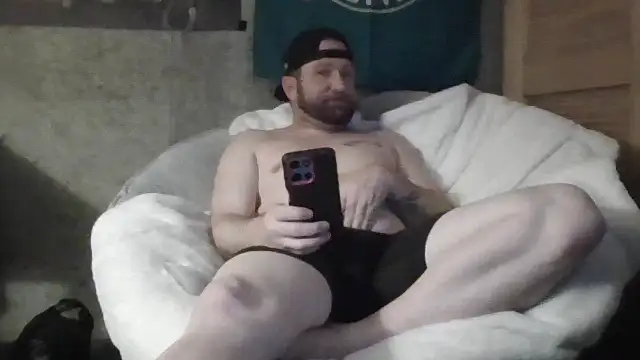 Snapshot of Edward_LongCock chatting on 05.28.26 Edward LongCock online show from 05.28.26