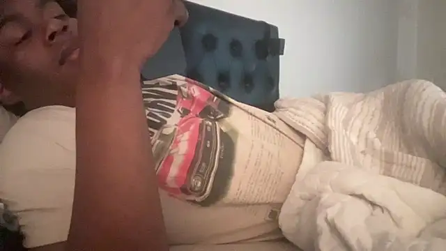 Snapshot of tokenkingtn chatting on 10.25.25 tokenkingtn online show from 10.25.25