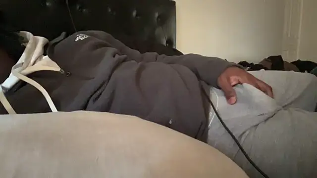 Snapshot of tokenkingtn chatting on 11.15.25 tokenkingtn online show from 11.15.25