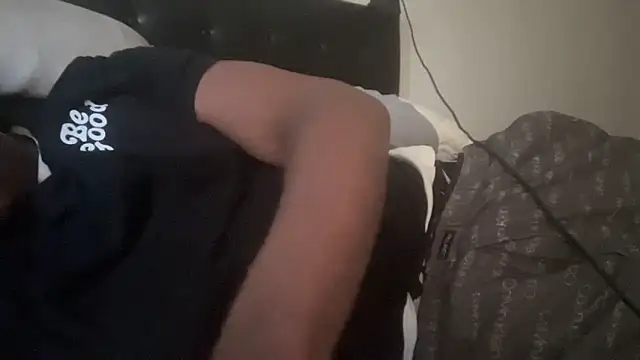 Snapshot of tokenkingtn chatting on 11.29.25 tokenkingtn online show from 11.29.25