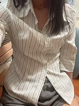 Snapshot of Mei_0906 chatting on 10.04.25 Mei 0906 online show from 10.04.25