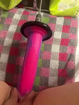 luisa1 online show from 11.20.25