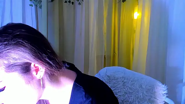 Snapshot of Lioneass chatting on 12.11.24 Lioneass online show from 12.11.24