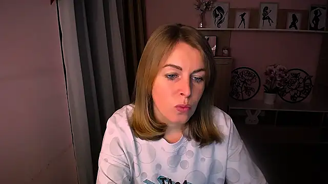 Snapshot of Hot_Milady chatting on 01.21.25 Hot Milady online show from 01.21.25