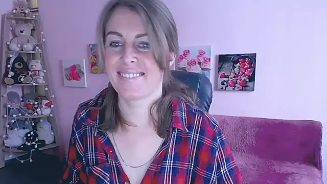 Snapshot of Hot_Milady chatting on 03.19.25 Hot Milady online show from 03.19.25