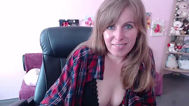 Hot Milady online show from 05.18.26