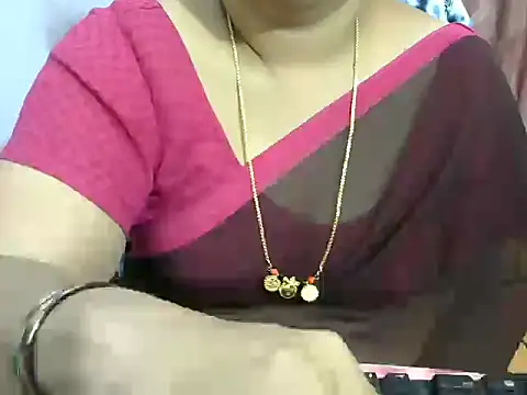 Snapshot of Naughty_Nityaa chatting on 01.21.25 Naughty Nityaa online show from 01.21.25