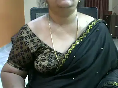 Snapshot of Naughty_Nityaa chatting on 02.10.25 Naughty Nityaa online show from 02.10.25