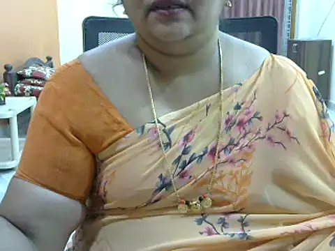 Snapshot of Naughty_Nityaa chatting on 02.14.25 Naughty Nityaa online show from 02.14.25