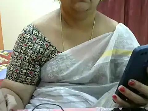 Snapshot of Naughty_Nityaa chatting on 02.15.25 Naughty Nityaa online show from 02.15.25