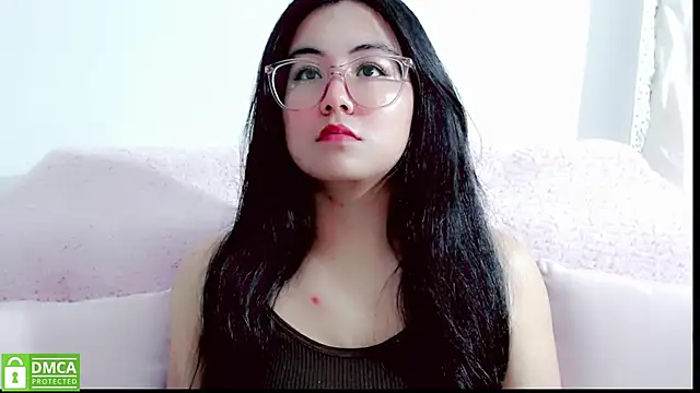 Snapshot of mariana_katto chatting on 11.14.25 mariana katto online show from 11.14.25