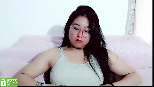 Snapshot of mariana_katto chatting on 11.26.25 mariana katto online show from 11.26.25