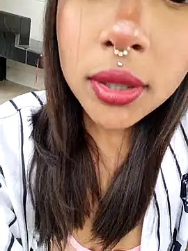 Snapshot of Mariangel_11 chatting on 02.17.25 Mariangel 11 online show from 02.17.25