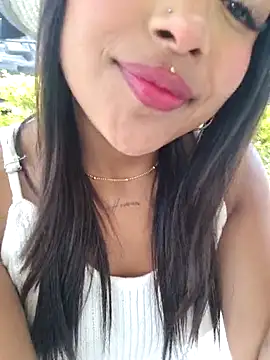 Snapshot of Mariangel_11 chatting on 09.22.25 Mariangel 11 online show from 09.22.25