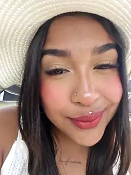 Snapshot of Mariangel_11 chatting on 10.17.25 Mariangel 11 online show from 10.17.25