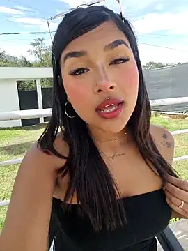 Snapshot of Mariangel_11 chatting on 10.23.25 Mariangel 11 online show from 10.23.25